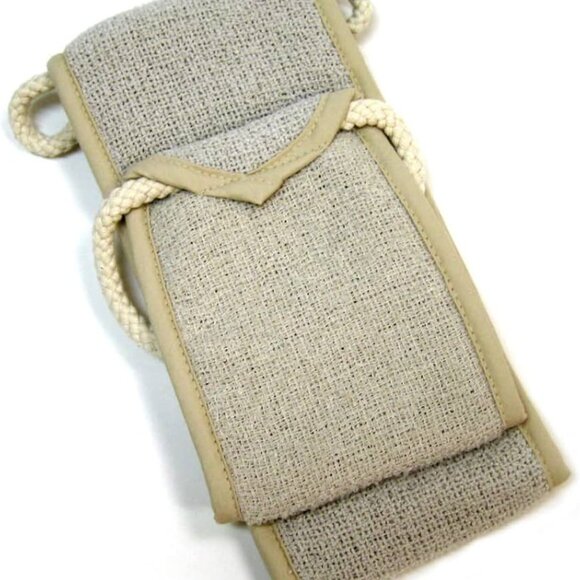 AQUIS Double-Sided Exfoliating & Cleansing Back Scrubber Beige or Black - Picture 3 of 12